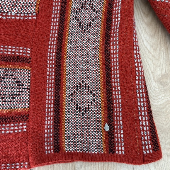 Anthropologie Stone Row Red and White Patterned Cardigan - Picture 5 of 6